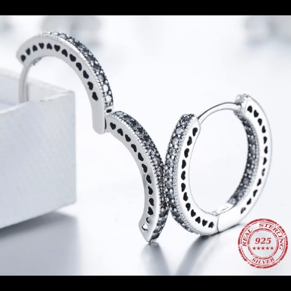 925 Sterling Silver Inside Out Diamond Earrings - Picture 2 of 5